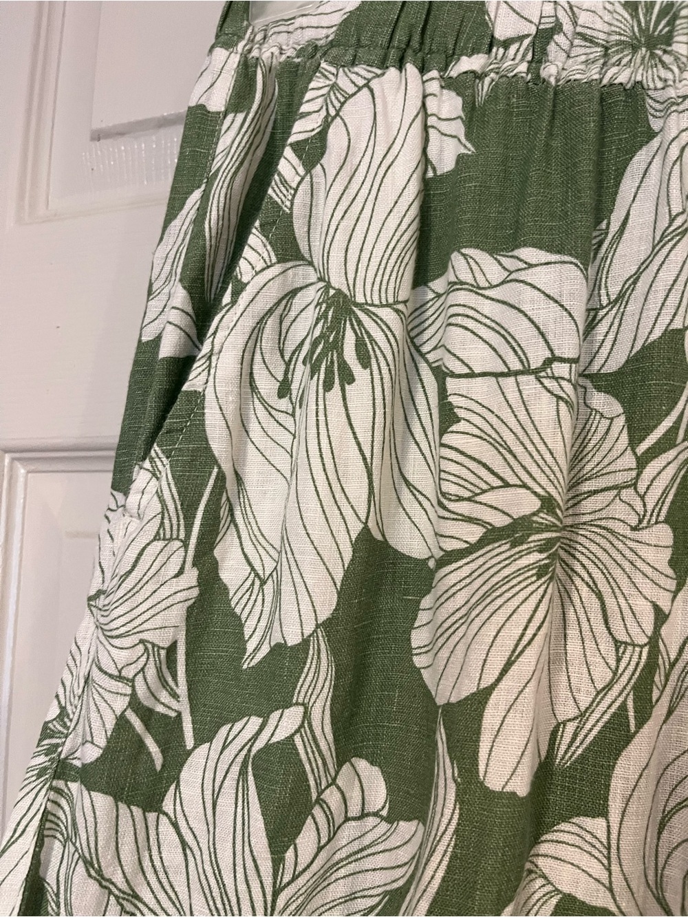 #p1 Tahari Women’s Green and White Floral Linen Pants Large - Picture 8 of 8